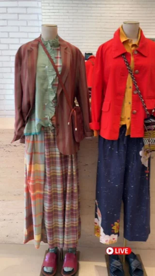 RENDEZ-VOUS POUR LE LIVE AUJOURD’HUI À 19h30 🥳
Vivez l’expérience unique en vous abonnant à cet Instagram.
Découvrez la nouvelle collection en restant chez vous 🏠🛍️💕

Parcourez nos posts pour découvrir vos articles préférés et contacte-nous via la messagerie Instagram ou par téléphone au 01 45 48 89 18. Nous nous ferons un plaisir de répondre à toutes vos questions.
(Paiement sécurisé et livraison dans le monde entier 🌎)