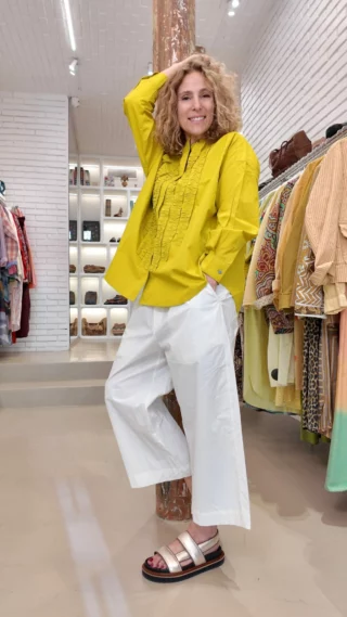 IN LOVE 💛💛💛
#chemise 150€
#pantalon 60€
#sandale 180€
Vivez l’expérience unique en vous abonnant à cet Instagram.
Découvrez la nouvelle collection en restant chez vous 🏠🛍️💕

Parcourez nos posts pour découvrir vos articles préférés et contacte-nous via la messagerie Instagram ou par téléphone au 01 45 48 89 18. Nous nous ferons un plaisir de répondre à toutes vos questions.
(Paiement sécurisé et livraison dans le monde entier 🌎)