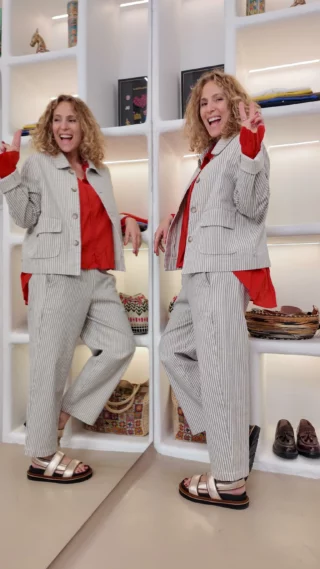 MONDAY ♥️
#veste 100€
#pantalon 80€
#chemise 120€
#sandale 180€
Vivez l’expérience unique en vous abonnant à cet Instagram.
Découvrez la nouvelle collection en restant chez vous 🏠🛍️💕

Parcourez nos posts pour découvrir vos articles préférés et contacte-nous via la messagerie Instagram ou par téléphone au 01 45 48 89 18. Nous nous ferons un plaisir de répondre à toutes vos questions.
(Paiement sécurisé et livraison dans le monde entier 🌎)