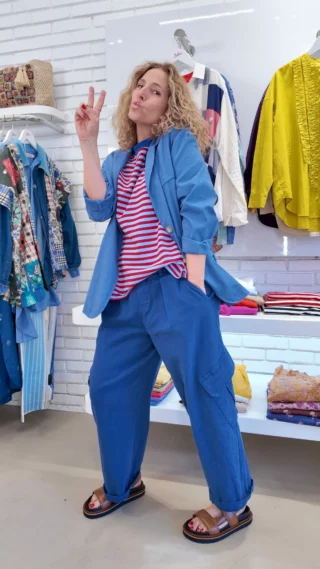 COUCOU DU JOUR 💙
#teeshirt 40€
#pantalon 75€
#veste 70€
#sandale 180€
Vivez l’expérience unique en vous abonnant à cet Instagram.
Découvrez la nouvelle collection en restant chez vous 🏠🛍️💕

Parcourez nos posts pour découvrir vos articles préférés et contacte-nous via la messagerie Instagram ou par téléphone au 01 45 48 89 18. Nous nous ferons un plaisir de répondre à toutes vos questions.
(Paiement sécurisé et livraison dans le monde entier 🌎)