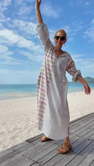 VALISE J 4 🌞💕🌞
#robe 235€
Vivez l’expérience unique en vous abonnant à cet Instagram.
Découvrez la nouvelle collection en restant chez vous 🏠🛍️💕

Parcourez nos posts pour découvrir vos articles préférés et contacte-nous via la messagerie Instagram ou par téléphone au 01 45 48 89 18. Nous nous ferons un plaisir de répondre à toutes vos questions.
(Paiement sécurisé et livraison dans le monde entier 🌎)
