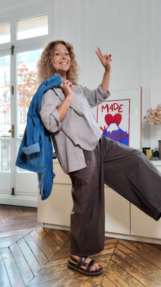 COUCOU DU SAMEDI 💕
#chemise 85€
#pantalon 60€
#veste 90€
Vivez l’expérience unique en vous abonnant à cet Instagram.
Découvrez la nouvelle collection en restant chez vous 🏠🛍️💕

Parcourez nos posts pour découvrir vos articles préférés et contacte-nous via la messagerie Instagram ou par téléphone au 01 45 48 89 18. Nous nous ferons un plaisir de répondre à toutes vos questions.
(Paiement sécurisé et livraison dans le monde entier 🌎)