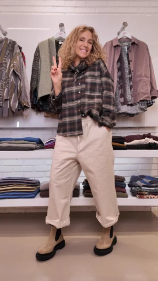 PILOU PILOU 🧸
#chemise 100€
#pantalon 70€
#boots 430€
#veste 230€
 Vivez l’expérience unique en vous abonnant à cet Instagram.
Découvrez la nouvelle collection en restant chez vous 🏠🛍️💕

Parcourez nos posts pour découvrir vos articles préférés et contacte-nous via la messagerie Instagram ou par téléphone au 01 45 48 89 18. Nous nous ferons un plaisir de répondre à toutes vos questions.
(Paiement sécurisé et livraison dans le monde entier 🌎)

BIBA
18 rue de Sèvres 75007 Paris
Métro Sèvres-Babylone
Du lundi au samedi
de 10H30 à 19H

À très vite,
Toute l’équipe Biba