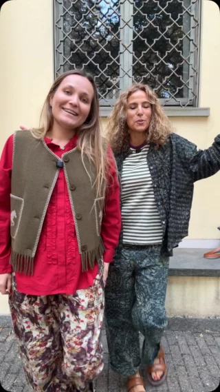 TIC & TAC FROM MILANO 🇮🇹♥️💋
Sarah 
#chemise 150
#pantalon 175€
Gilet 205€
Yael 
Chemise 190€
#pantalon 240€
#veste 330€
Marinière 35€
 Vivez l’expérience unique en vous abonnant à cet Instagram.
Découvrez la nouvelle collection en restant chez vous 🏠🛍️💕

Parcourez nos posts pour découvrir vos articles préférés et contacte-nous via la messagerie Instagram ou par téléphone au 01 45 48 89 18. Nous nous ferons un plaisir de répondre à toutes vos questions.
(Paiement sécurisé et livraison dans le monde entier 🌎)

BIBA
18 rue de Sèvres 75007 Paris
Métro Sèvres-Babylone
Du lundi au samedi
de 10H30 à 19H

À très vite,
Toute l’équipe Biba