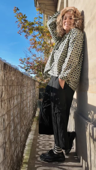 HAPPY MONDAY 🤎🖤🩶🤍
#bermuda 65€
#chemise 190€
#blazer 230€
 Vivez l’expérience unique en vous abonnant à cet Instagram.
Découvrez la nouvelle collection en restant chez vous 🏠🛍️💕

Parcourez nos posts pour découvrir vos articles préférés et contacte-nous via la messagerie Instagram ou par téléphone au 01 45 48 89 18. Nous nous ferons un plaisir de répondre à toutes vos questions.
(Paiement sécurisé et livraison dans le monde entier 🌎)

BIBA
18 rue de Sèvres 75007 Paris
Métro Sèvres-Babylone
Du lundi au samedi
de 10H30 à 19H

À très vite,
Toute l’équipe Biba