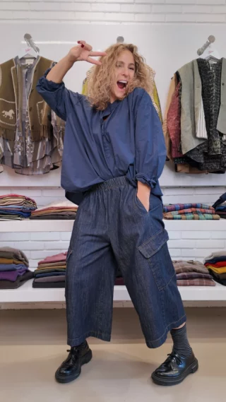 VIVE LES MIMAS 🤣😍
#chemise 50€
#bermuda 75€
#sur chemise 75€
#veste daim 430€
 Vivez l’expérience unique en vous abonnant à cet Instagram.
Découvrez la nouvelle collection en restant chez vous 🏠🛍️💕

Parcourez nos posts pour découvrir vos articles préférés et contacte-nous via la messagerie Instagram ou par téléphone au 01 45 48 89 18. Nous nous ferons un plaisir de répondre à toutes vos questions.
(Paiement sécurisé et livraison dans le monde entier 🌎)

BIBA
18 rue de Sèvres 75007 Paris
Métro Sèvres-Babylone
Du lundi au samedi
de 10H30 à 19H

À très vite,
Toute l’équipe Biba